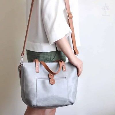 Tiberis M. Gray beige crossbody tote