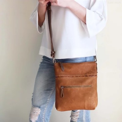 Somerset. Double sided leather crossbody bag