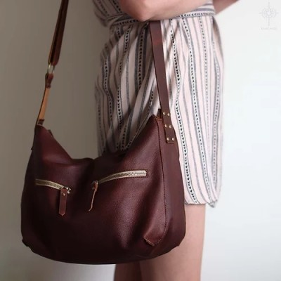 Marley. Rustic brown leather crossbody bag