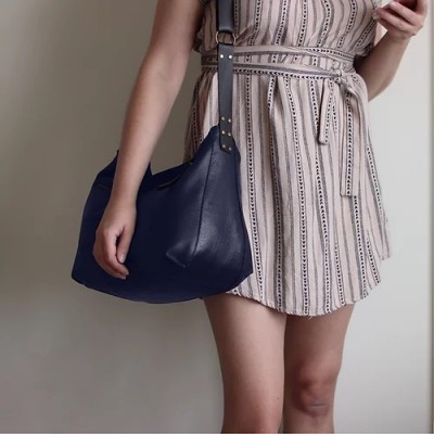 Marley. Juicy navy blue leather crossbody bag